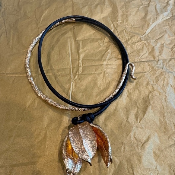 Zara Physalis Necklace Goldtone Black and Orange new no 🏷️ - Picture 7 of 7